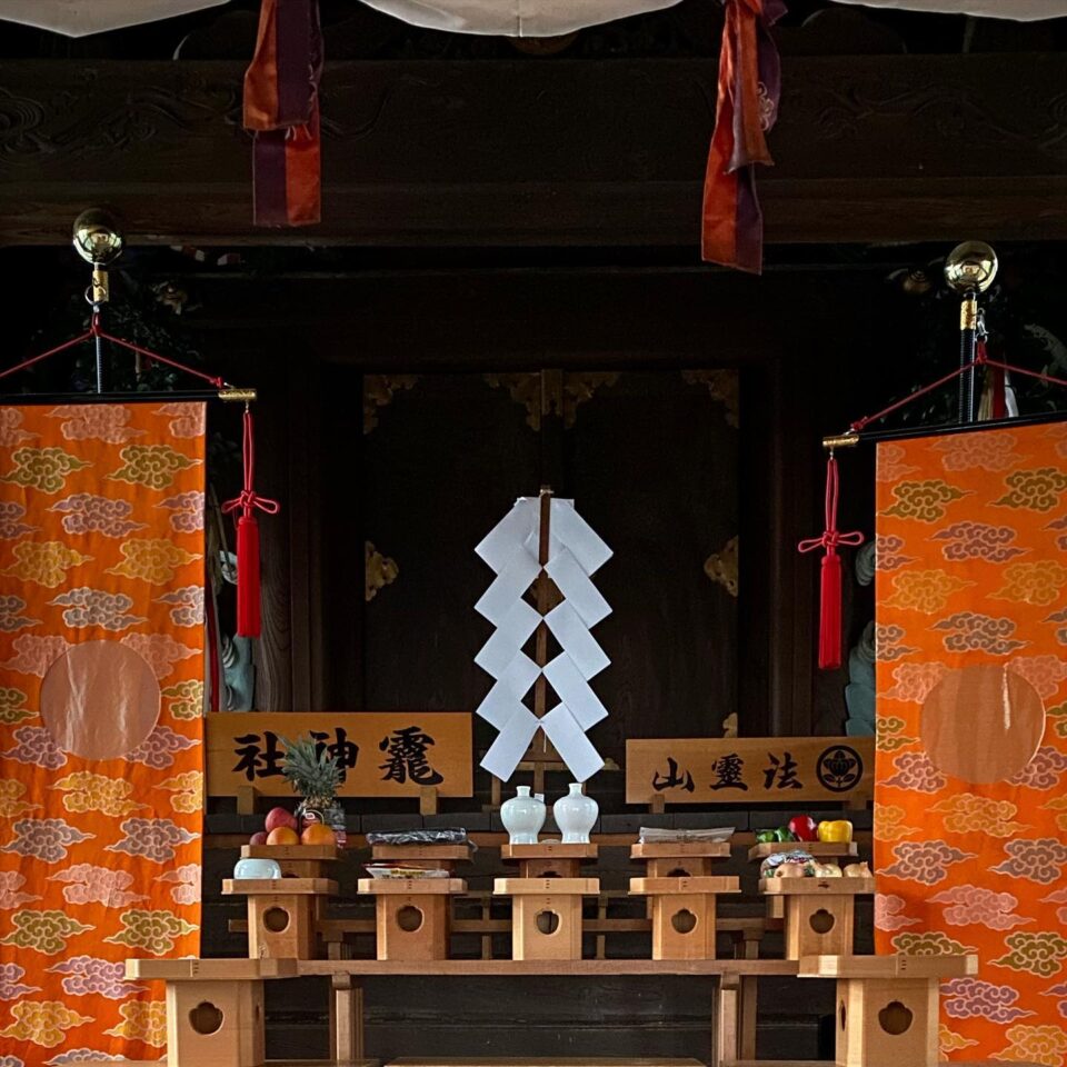 法霊山龗神社instagramからの投稿