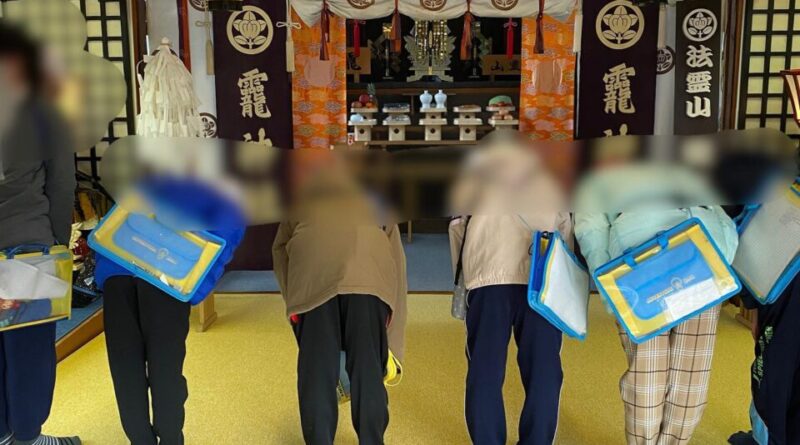 八戸市立江南小学校5学年による神社見学 陸奥国八戸総鎮守 法霊山龗神社ブログ